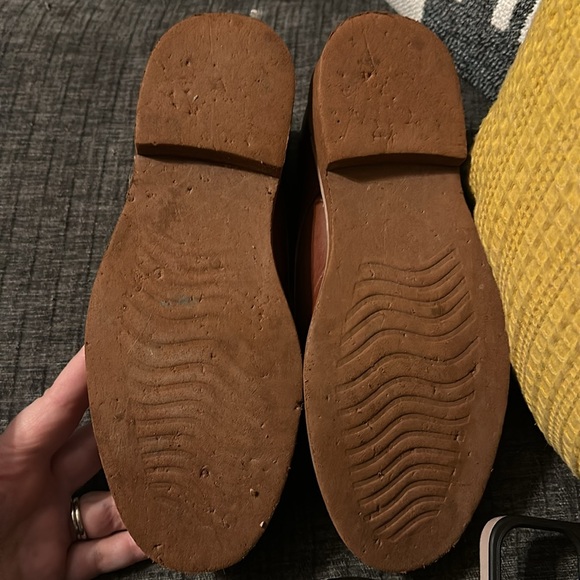 Deer Stags boys dress shoes, size 5M, in great used condition. - Picture 3 of 4